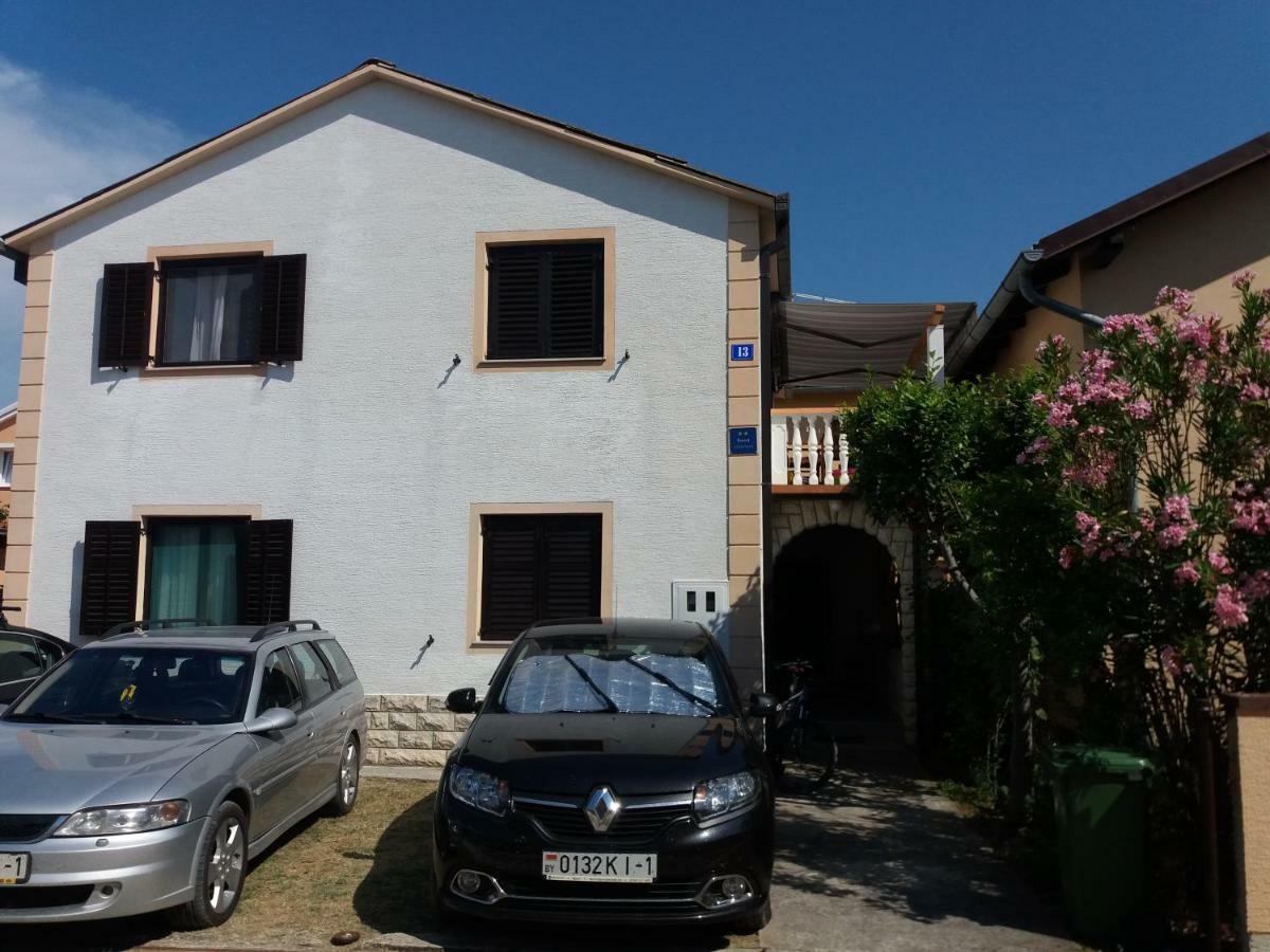 Apartman Nin-Dodo Exteriér fotografie
