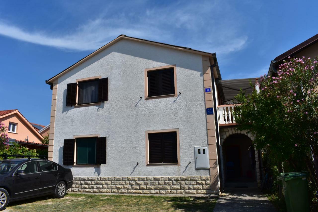 Apartman Nin-Dodo Exteriér fotografie